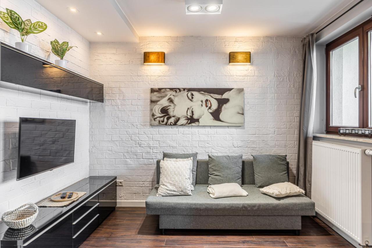 Spacious Studio Ac View Pokorna 2 Parking Warsaw Luaran gambar